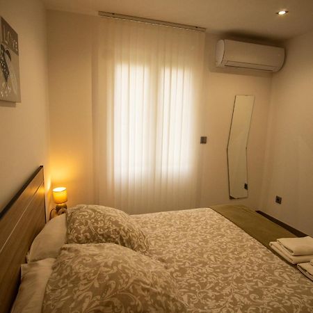 Appartement 1-4 Pers - Proche Paris, Cdg, Grand Paris Arena - A L'Ombre Du Pin "5" Le Pin  Exterior foto